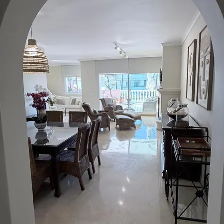 Costa Del Sol Frontline Sea View Penthouse 公寓 埃斯特波纳