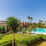 Costa Del Sol Frontline Sea View Penthouse Lägenhet