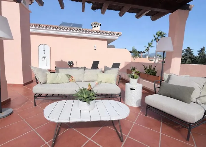 Costa Del Sol Frontline Sea View Penthouse Lägenhet