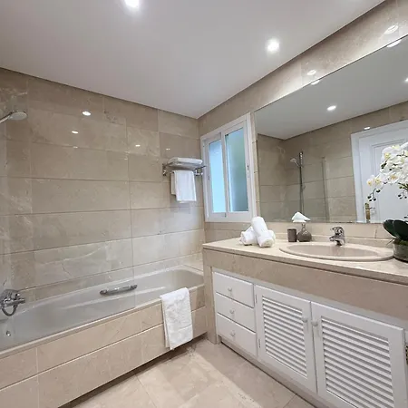 Costa Del Sol Frontline Sea View Penthouse Apartament *
