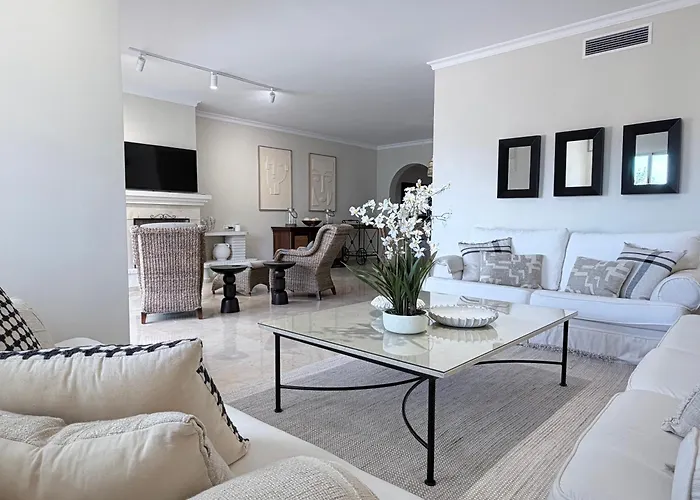 Costa Del Sol Frontline Sea View Penthouse Apartament